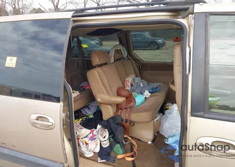 2000 Plymouth Voyager z USA, uszkodzony, nr VIN 1P4GP44R4YB556608